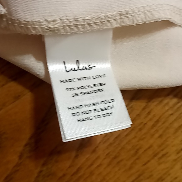 Lulu's Tank Top SATAN Womens Beige LARGE NEW Hold Onto Love Cowl Casual - Picture 3 of 5